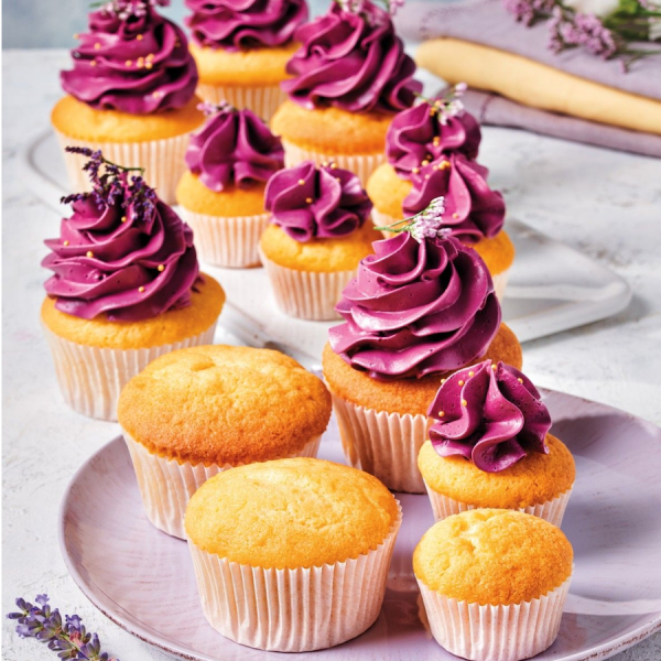 Backzutaten und Backzubehör * Backmischung Cupcakes